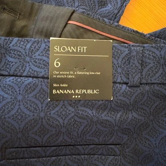 Banana Republic NWT Sloan Fit Navy Patterned Low Rise Ankle Pant - Size 6 - Picture 6 of 7